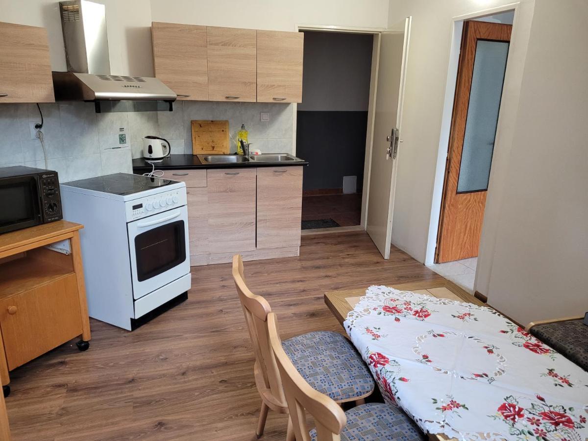 Studentska Apartments Карловы Вары Экстерьер фото